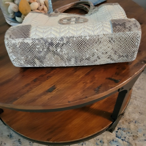 Tory Burch purse - Picture 6 of 8